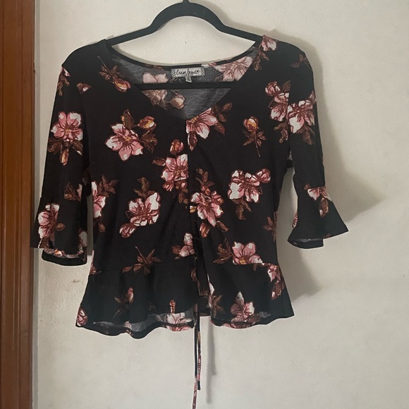 Almost famous pink floral cropped flared peplum top with string tie bottom - Picture 1 of 2